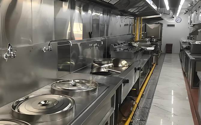 優(yōu)化食堂廚具配置，提高餐飲服務(wù)質(zhì)量